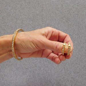 Avon sparkly goldtone bracelet and earrings